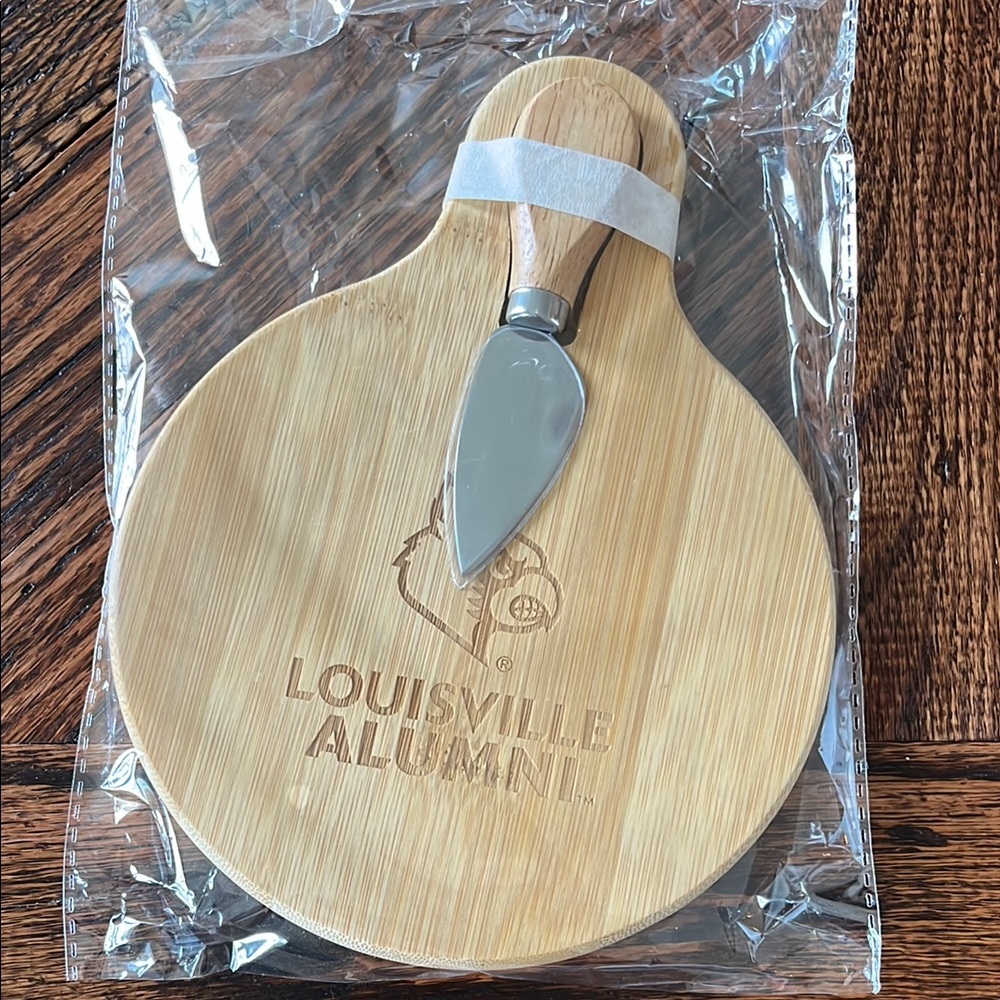 Louisville Alumni Bamboo Cheese Board with Knife